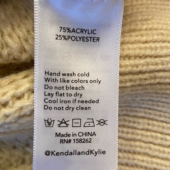 Kendall & Kylie Womens Cream Crew Neck Sweated with a Basketweave Pattern/Size S - Picture 8 of 10